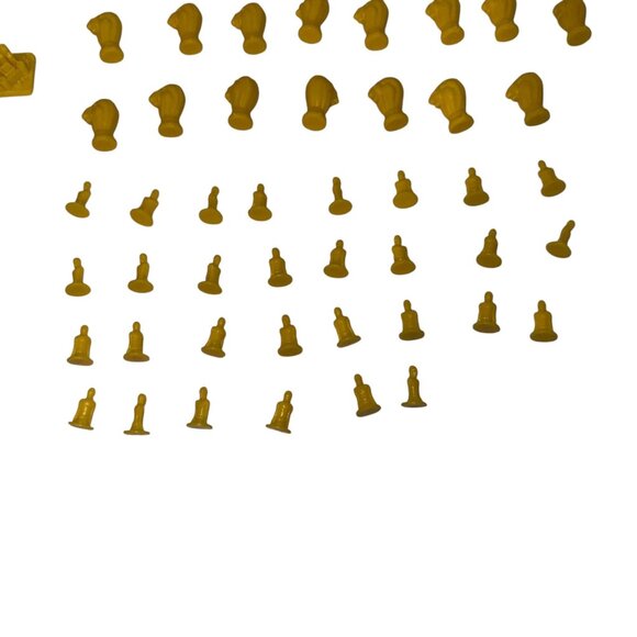 New Open Hasbro Risk Game of Thrones Board Game Lannister Army Pieces Parts - Picture 3 of 3